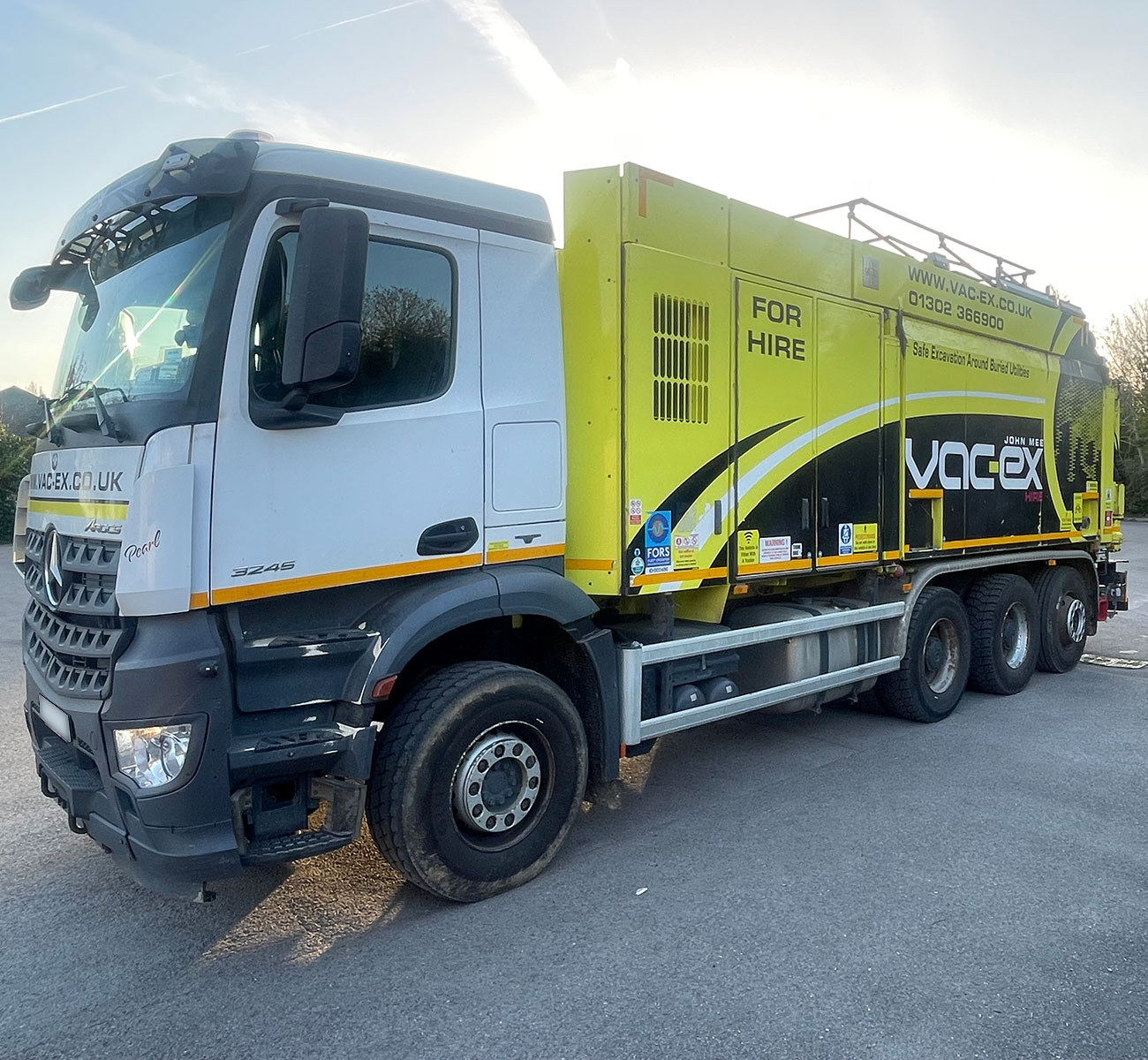 CPCS ticketed Vac-Ex operator using vacuum excavator for safe, efficient underground utility excavation on-site